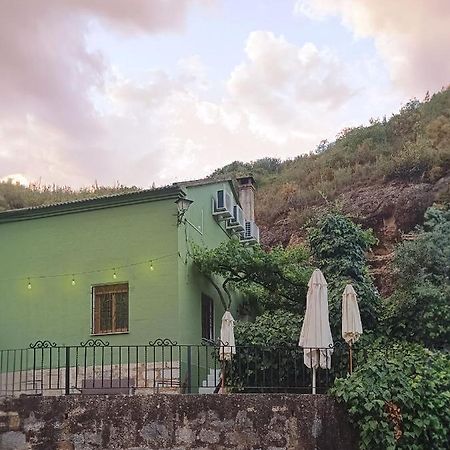 ホテル Refugio La Presa チュリリャ エクステリア 写真